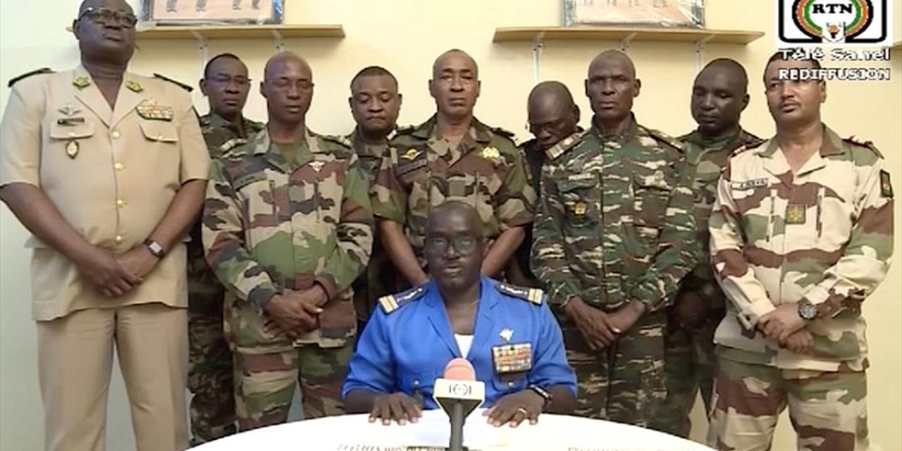 Nijer'de darbe Cumhurbaşkanlığı Muhafız Alayı'ndan geldi