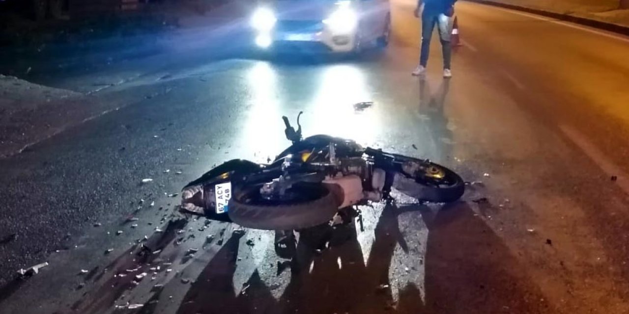 Taksiye çarpan motosikletin sürücüsü Emirhan, hayatını kaybetti