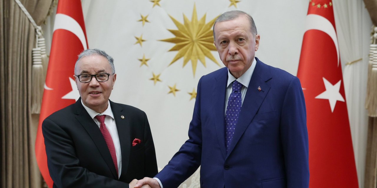 3 ülkenin büyükelçilerden Erdoğan'a güven mektubu