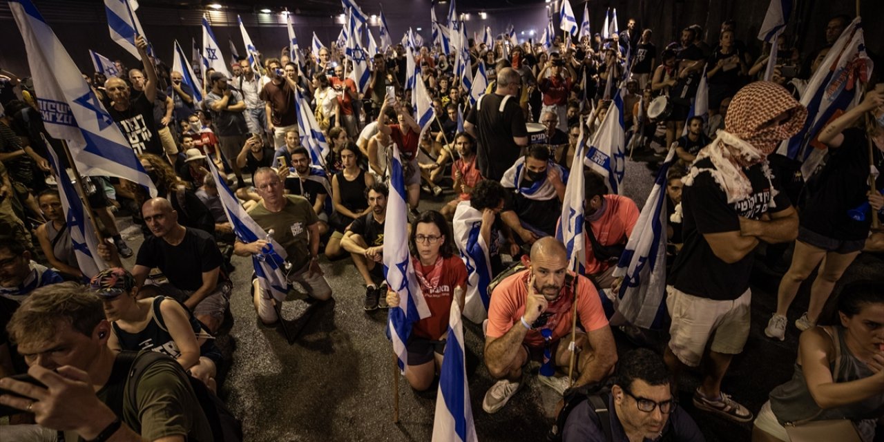 İsrail'de tartışmalı yargı düzenlemesine tepki dinmiyor
