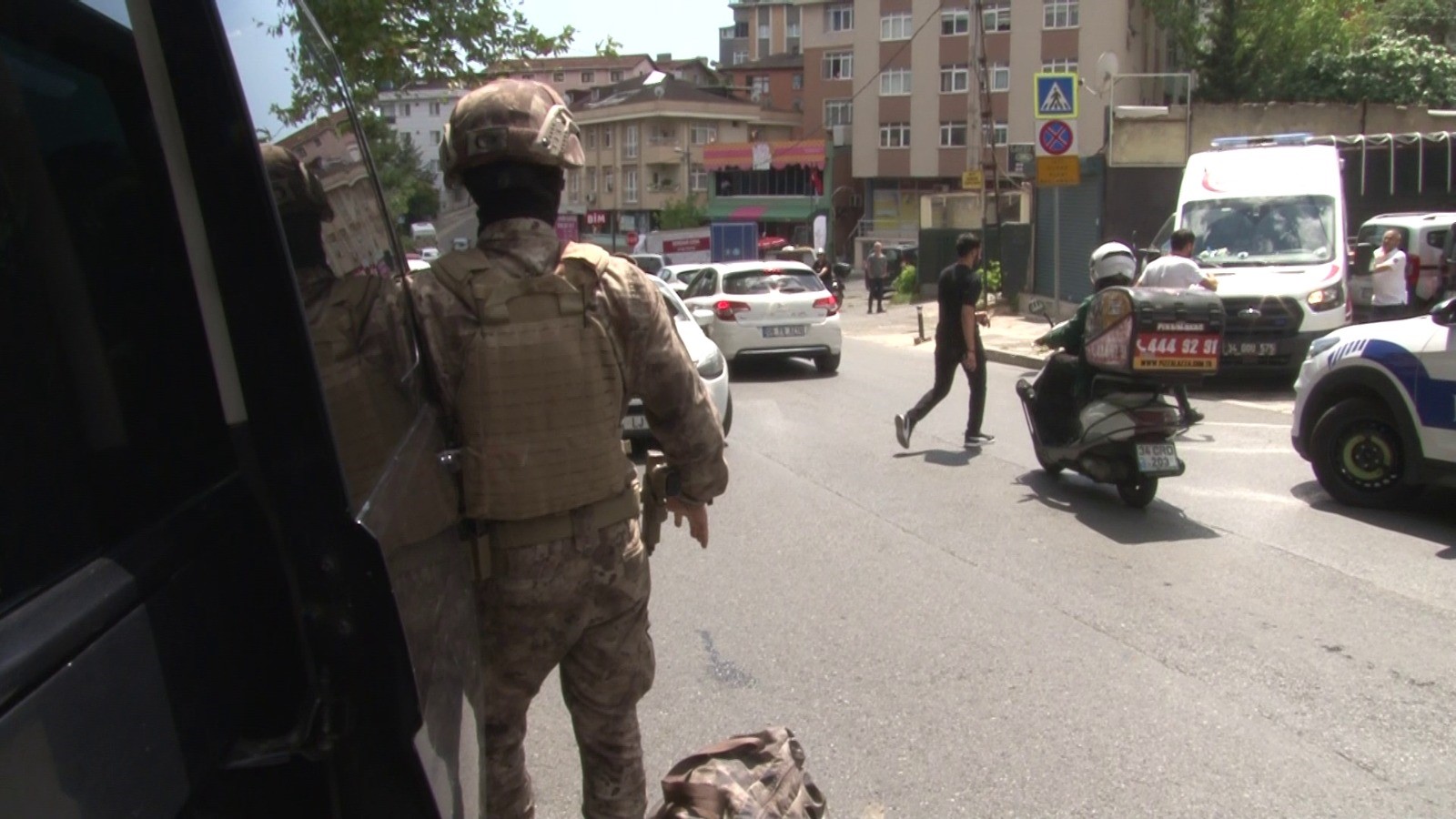 Polise eziyet etti, cevabını özel harekat böyle verdi