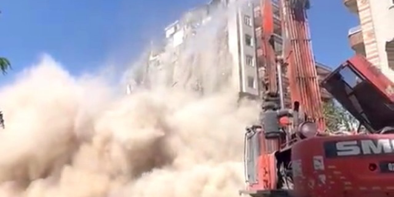 8 katlı bina yıkım sırasında çöktü!