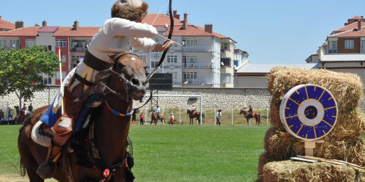 Atlı Okçuluk Türkiye Şampiyonası çeyrek final yarışları Konya'da başladı