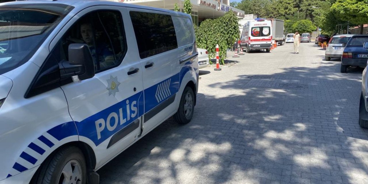 Konya'da elektrikli bisiklet devrildi, sürücü yaralandı