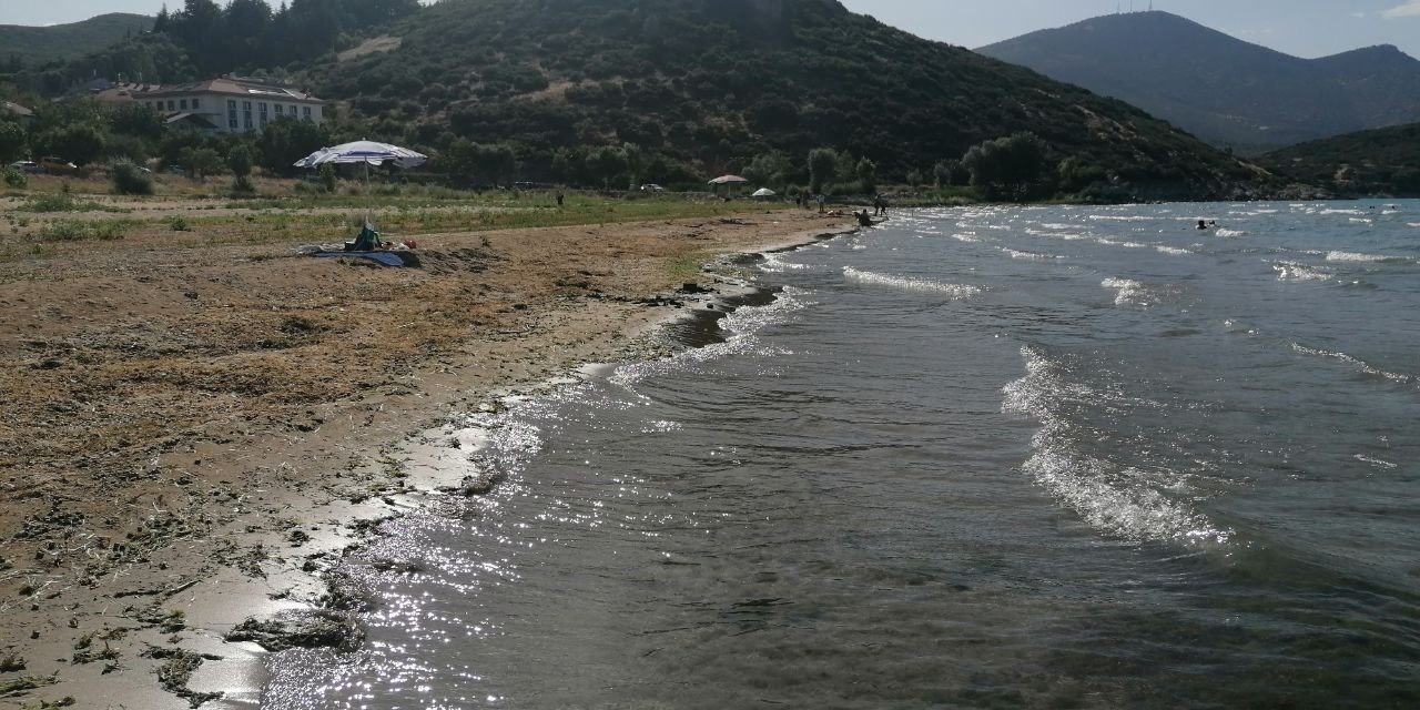 Türkiye'nin 4'üncü büyük gölü için tehlike kapıda! 18 günde 18 santimetre azaldı