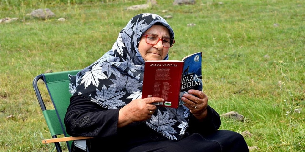 70 yaşındaki Netice ninenin okuma tutkusu