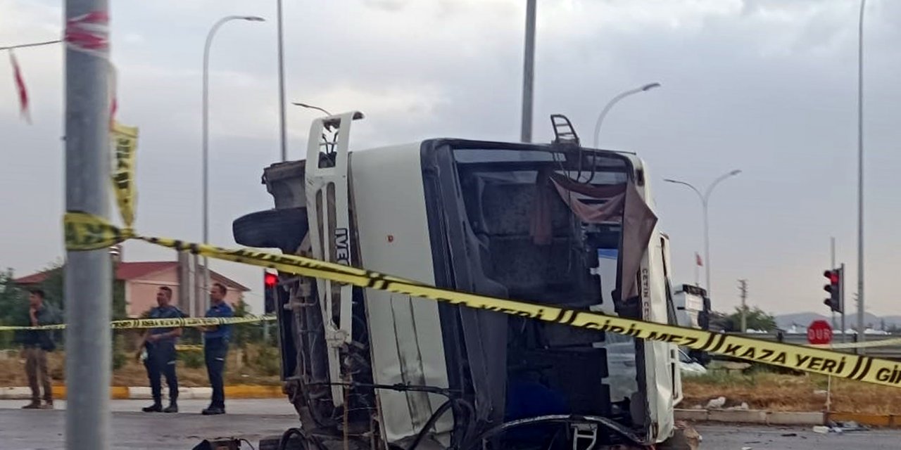 33 kişinin yaralandığı kazada, kamyonet sürücüsü gözaltına alındı