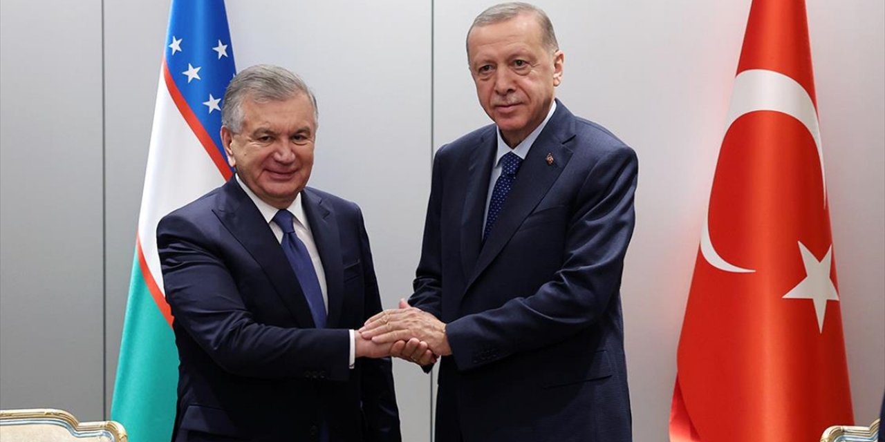 Cumhurbaşkanı Erdoğan, Özbekistan Cumhurbaşkanı Şevket Mirziyoyev ile görüştü