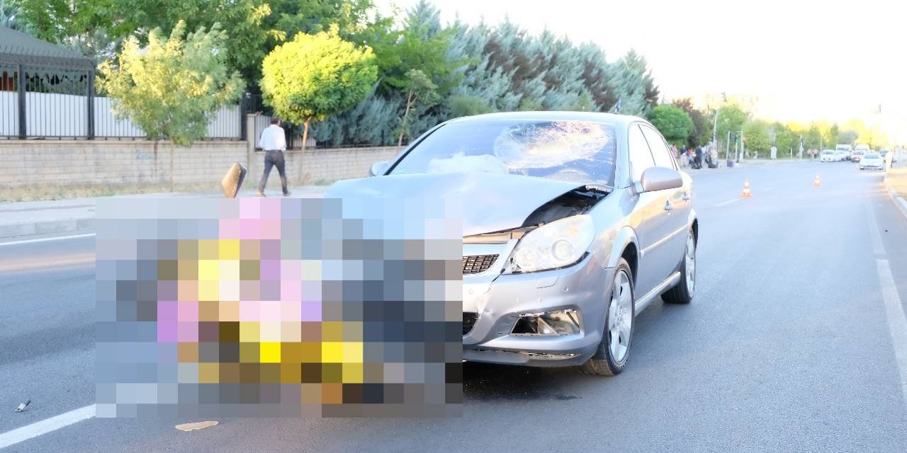 Bingöl'de otomobilin çarptığı motosikletli kurye ağır yaralandı