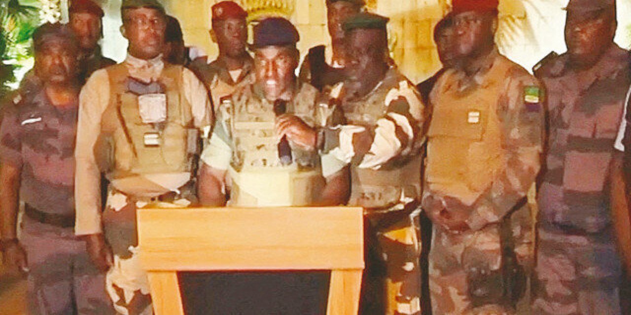 Fransa’ya Afrika’da bir şok da Gabon'dan