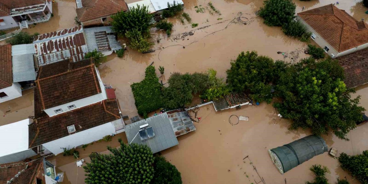 Yunanistan’daki selde ölü sayısı 6’ya ulaştı