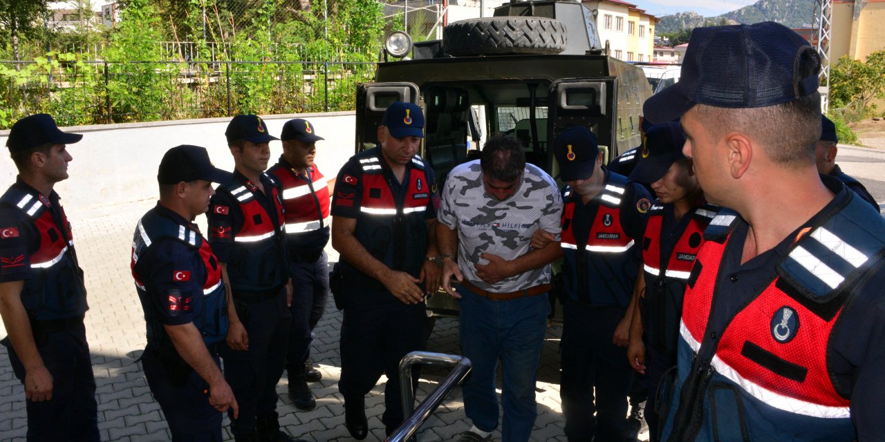 Andırın'da 6 kişinin öldüğü kazada kamyonun şoförü adliyeye sevk edildi