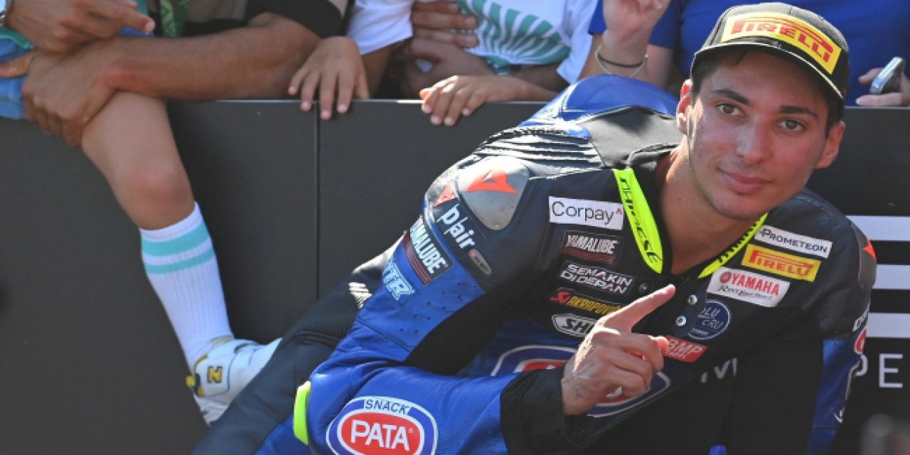 Toprak Razgatlıoğlu, Fransa'da podyumda!