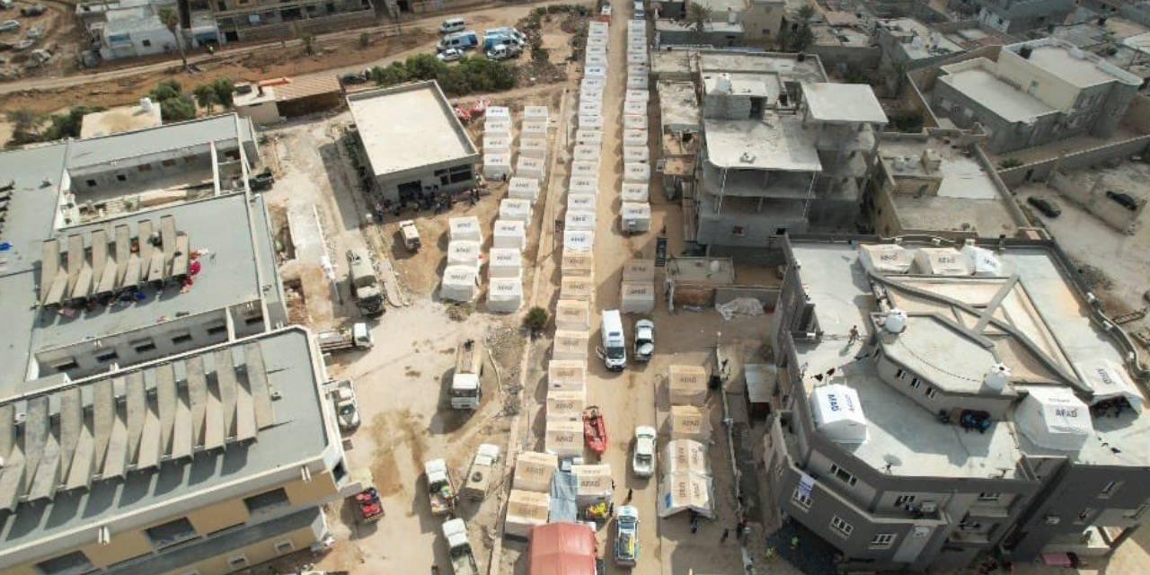 AFAD, Libya'da barınma çadırları ve sahra hastanesi kurdu