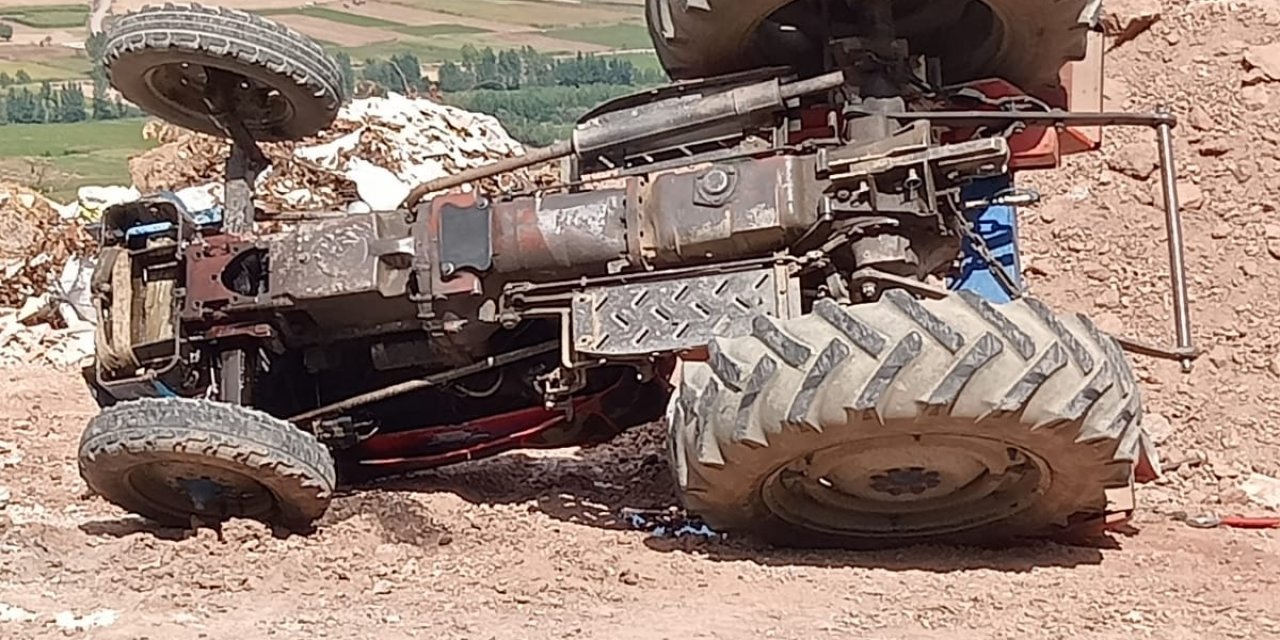 Tokat'ta traktör devrildi ölü ve yaralılar var