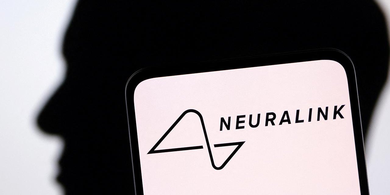 Elon Musk'un Neuralink'i beyin implantı için insan denemesine başlıyor