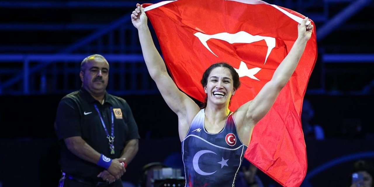 Buse Tosun Çavuşoğlu, Dünya Şampiyonasında altın madalya kazandı!