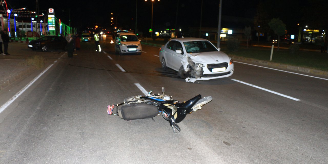 İki otomobilin çarptığı motosikletli Nuğman, hayata tutunamadı