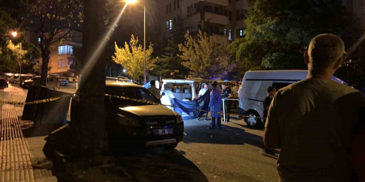 Araç içerisinde tartıştığı arkadaşını silahla vurarak öldürdü