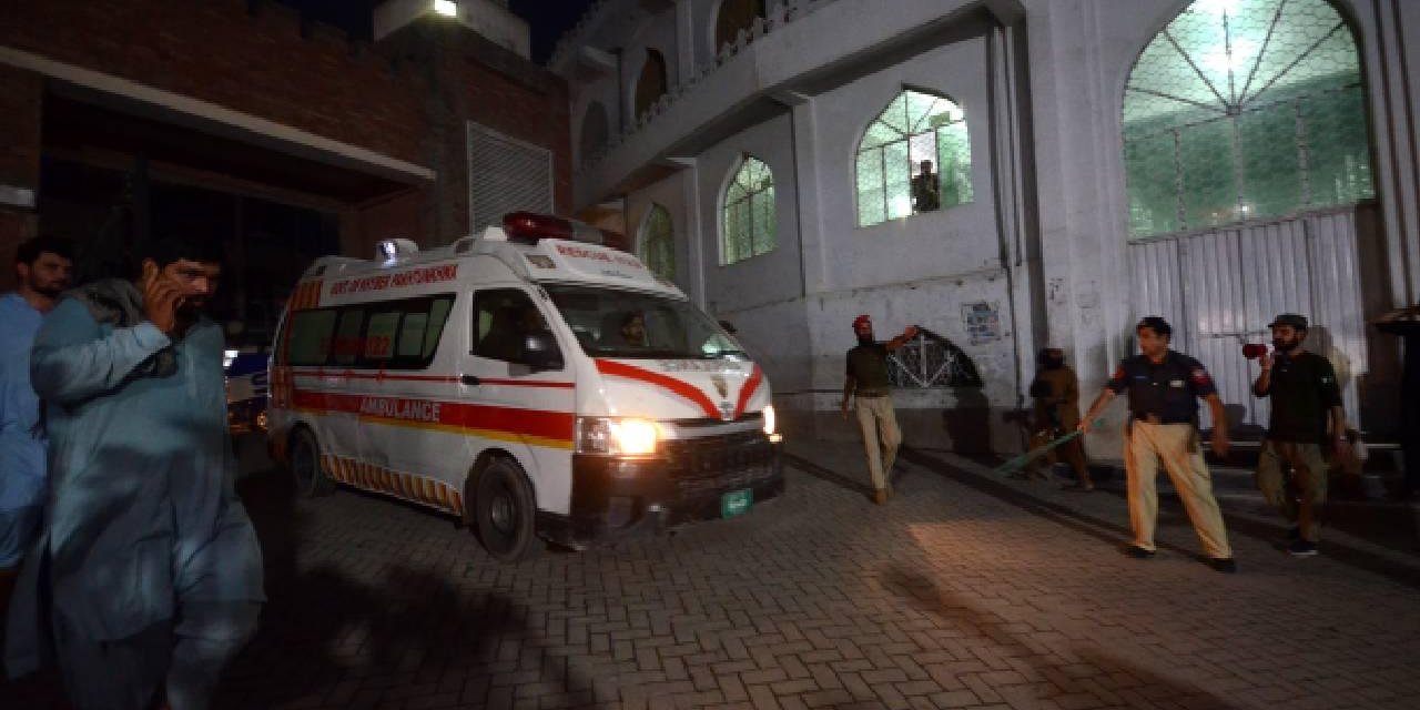 Pakistan'daki terör saldırılarında ölü sayısı 65'e yükseldi