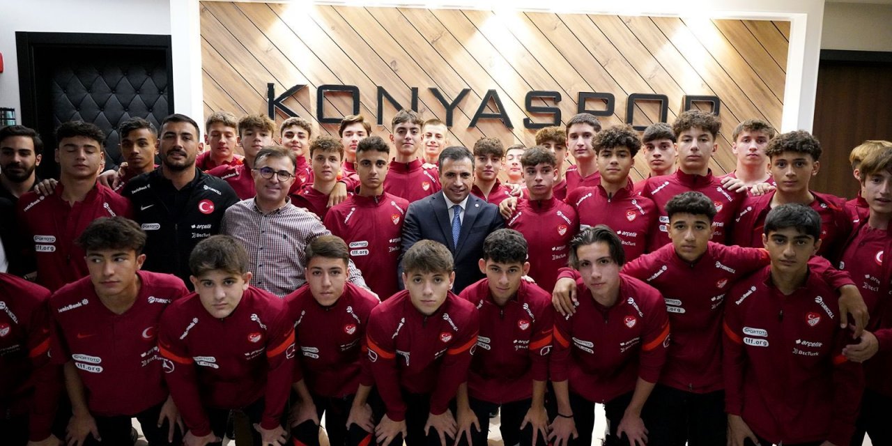 Konyaspor Başkanı Özgökçen genç millilerle buluştu!