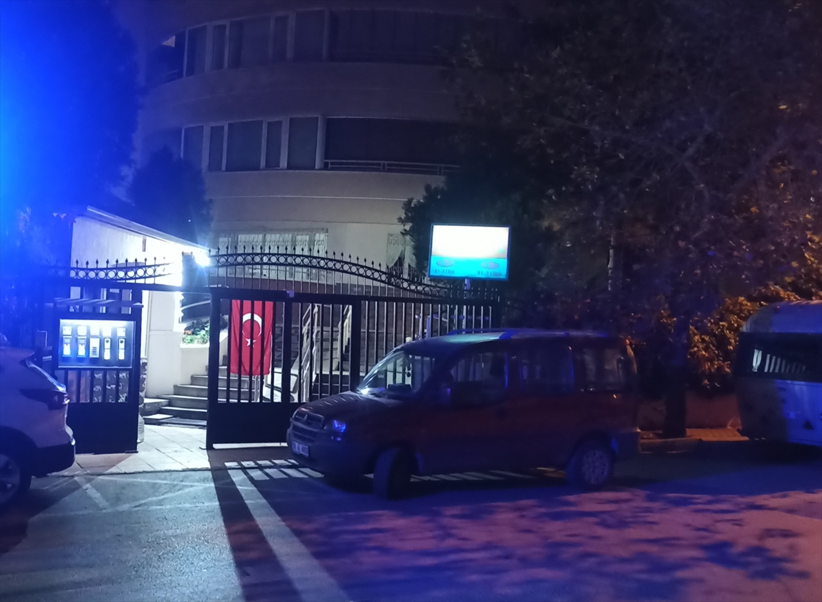 Ağabeyini öldürüp intihar etti