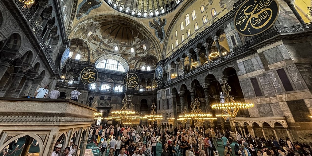 Ayasofya Camii turistler için ücretli olacak