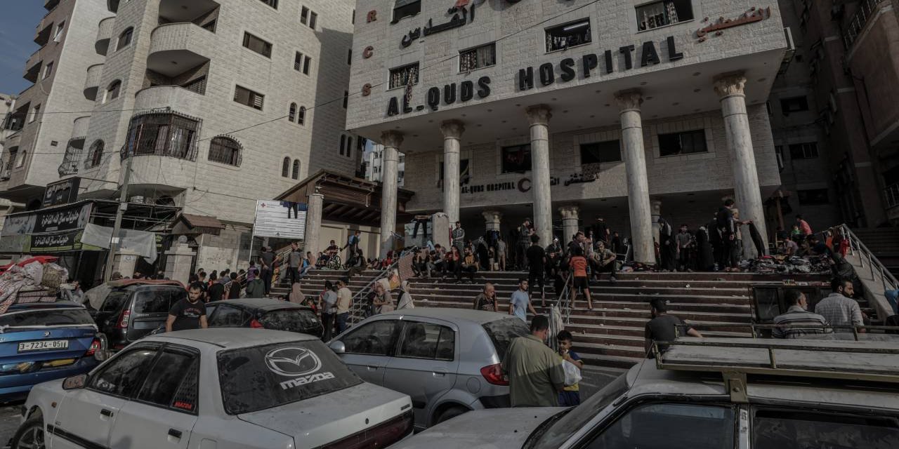 İsrail, Kudüs Hastanesi ve Filistin Kızılayı binasının yakınını vurdu