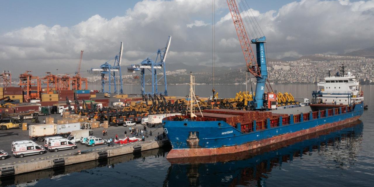 Türkiye'den Gazze'ye yardım gemisi yola çıkıyor