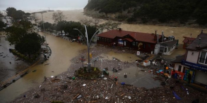 Son Dakika! Yerlikaya: Sel ve aşırı yağışlarda 9 vatandaşımız hayatını kaybetti