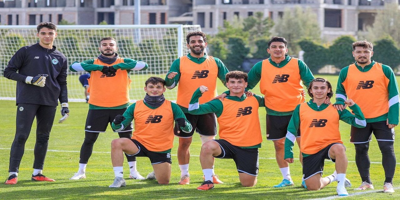 Konyaspor'da Sivas mesaisi, Kazanan takım poz verdi!