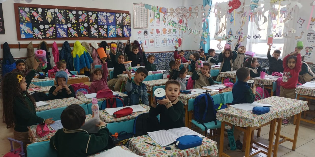Konya Piri Reis İlkokulu Gazzeli çocukların yanında