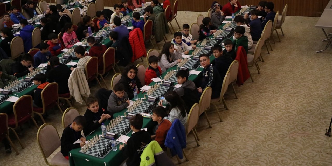 Konya'da Hazreti Mevlana'yı Anma Satranç Turnuvası sona erdi