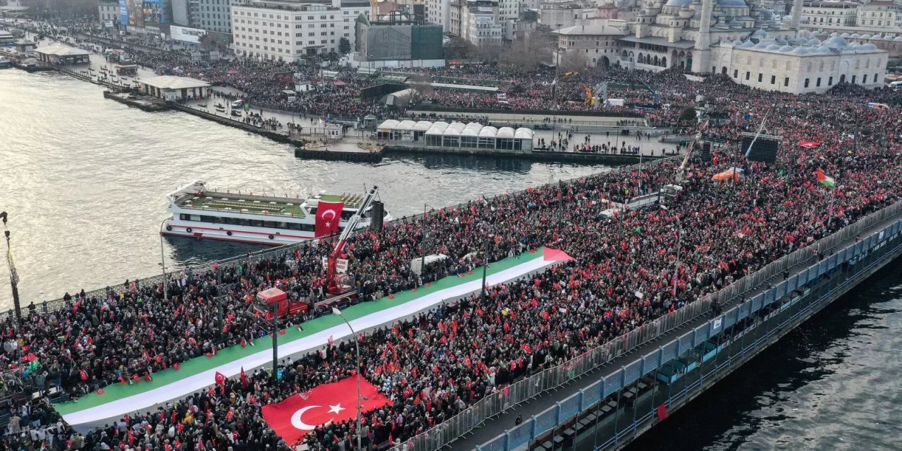 Galata'daki tarihi yürüyüş dünya basınında! İsrailli gazete protestoları böyle duyurdu