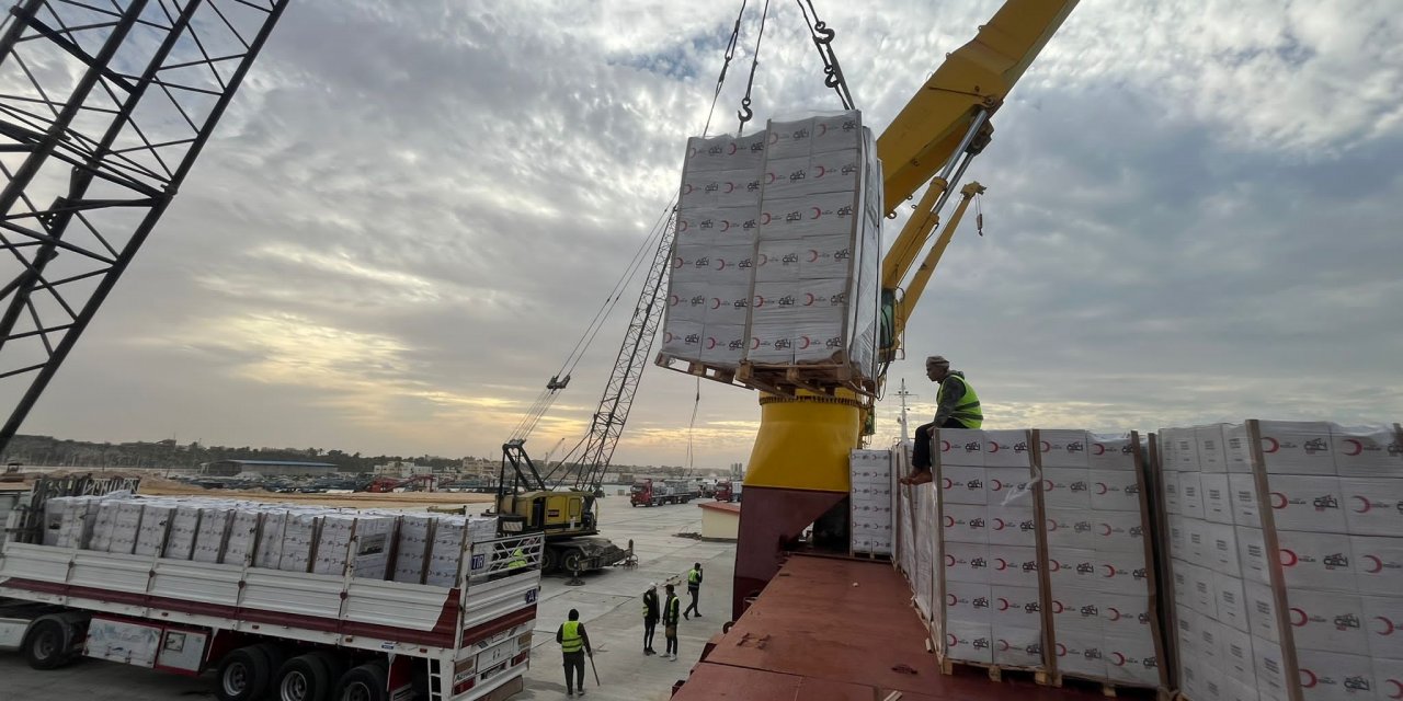 Türk Kızılay’ın 2’nci yardım gemisi Gazze’ye ulaştı