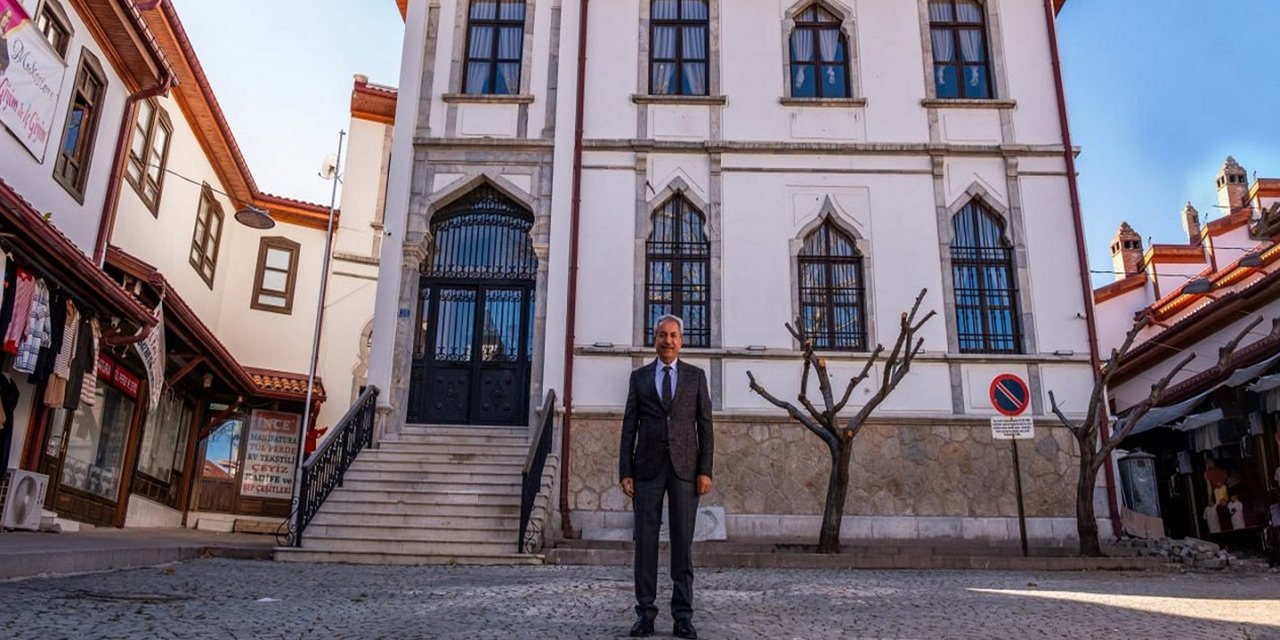 Akşehir Belediyesi tarihi miraslara sahip çıkıyor