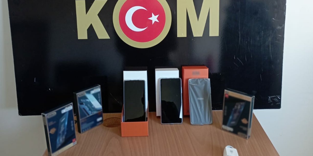 Konya'da kapkaç yöntemiyle cep telefonu çalan 2 zanlı tutuklandı
