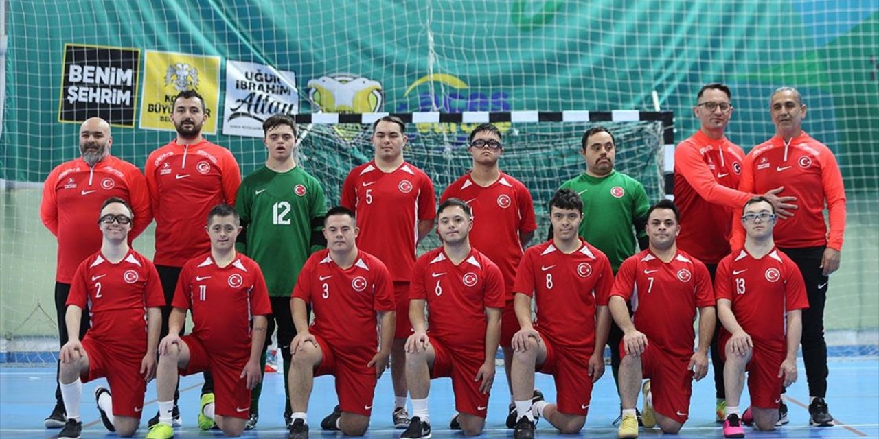 Down Sendromlu Futsal Milli Takımı Trisome Oyunları'na Konya'da hazırlanıyor