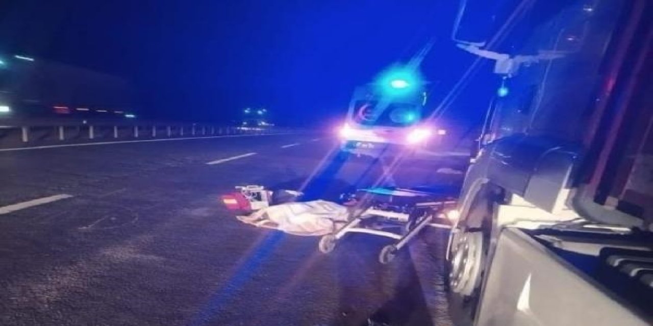 Şanlıurfa'da otomobilin çarpıp kaçtığı kazada baba ve oğlu öldü