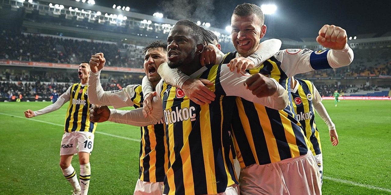Fenerbahçe 3 puanı son dakika golüyle aldı