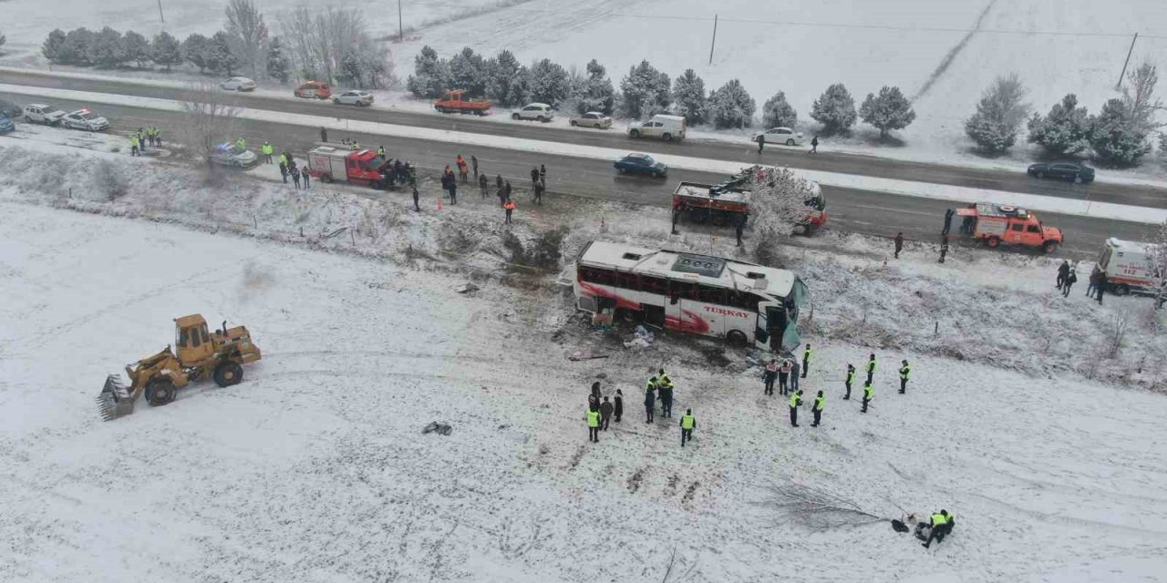 Kastamonu’da 6 kişiye mezar olan otobüs havadan görüntülendi