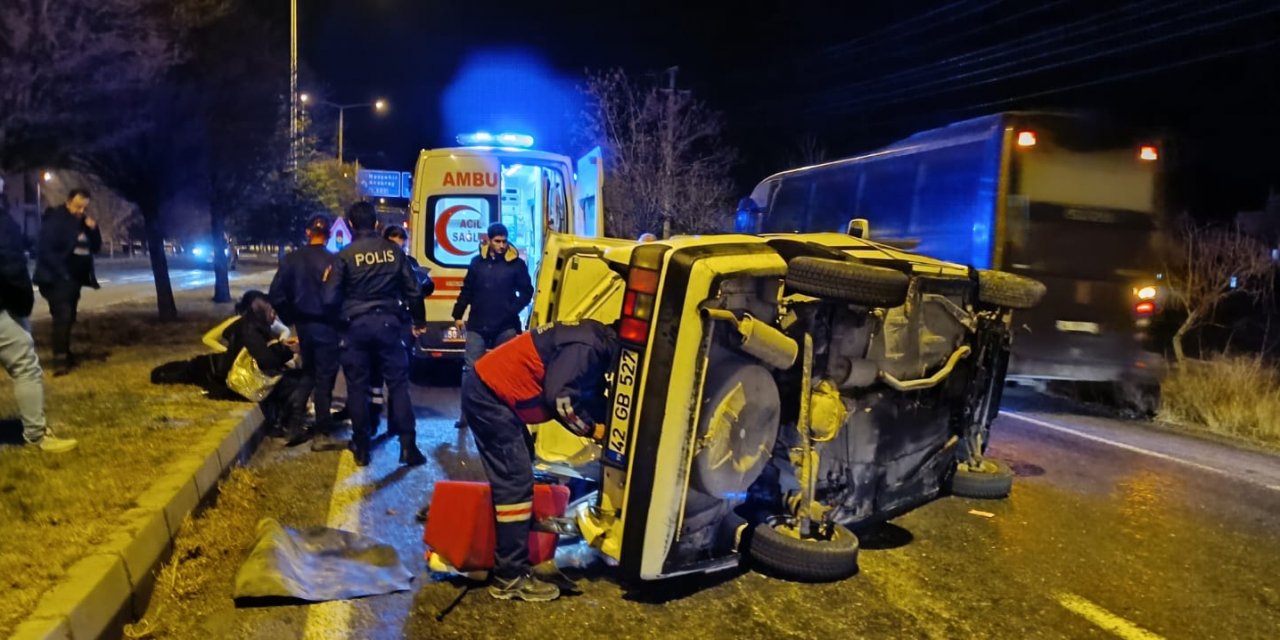 Refüje çarpan otomobil takla attı: 5 yaralı