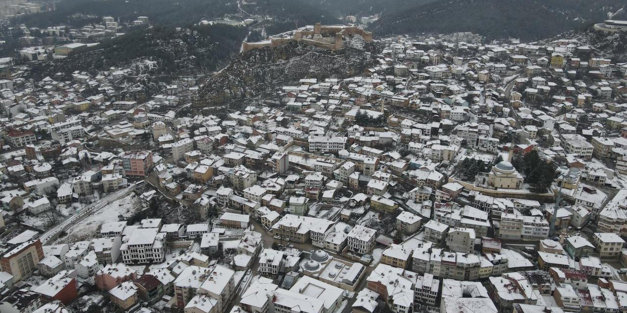 Kastamonu'da kar etkili oluyor