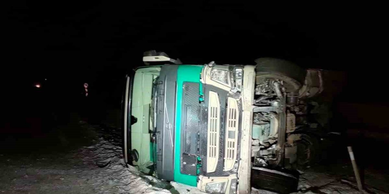 Ağrı’da İpek Geçidi bölgesinde iki ayrı kaza: 4 yaralı