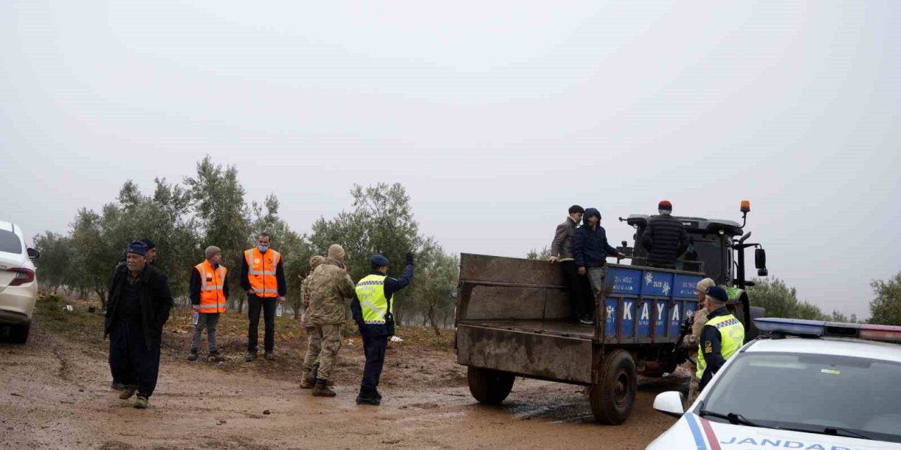 Gaziantep’te düşen helikopterin enkazını kaldırma çalışmaları devam ediyor