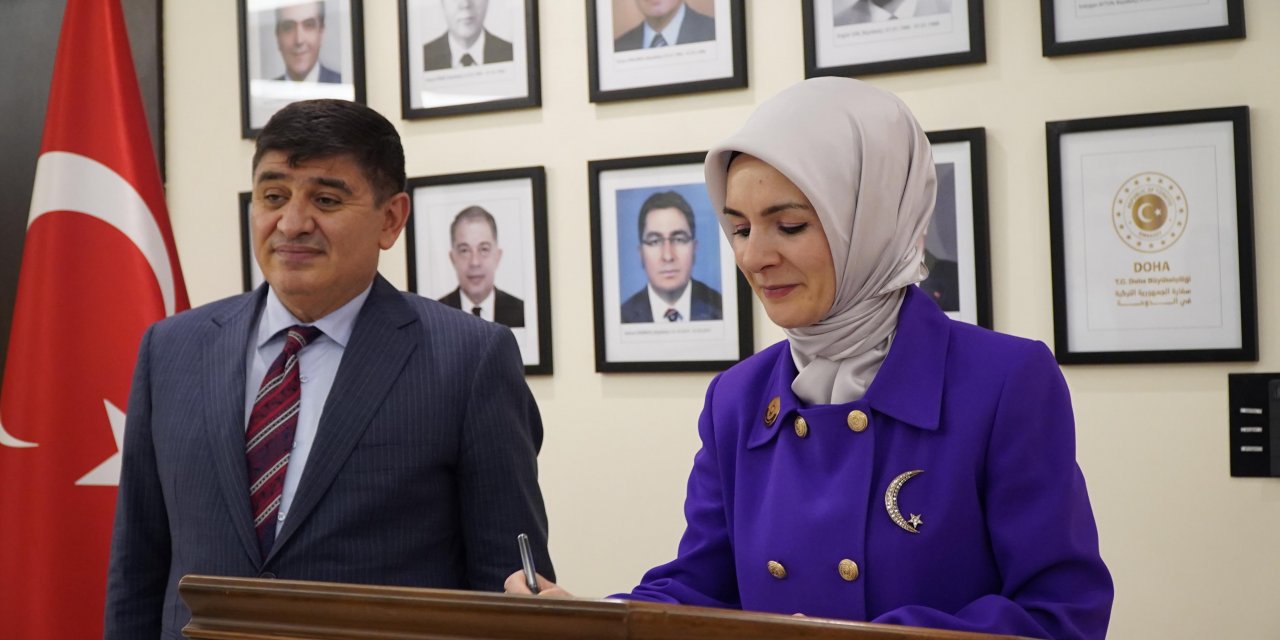 Bakan Göktaş, Türkiye'nin Doha Büyükelçiliğini ziyaret etti