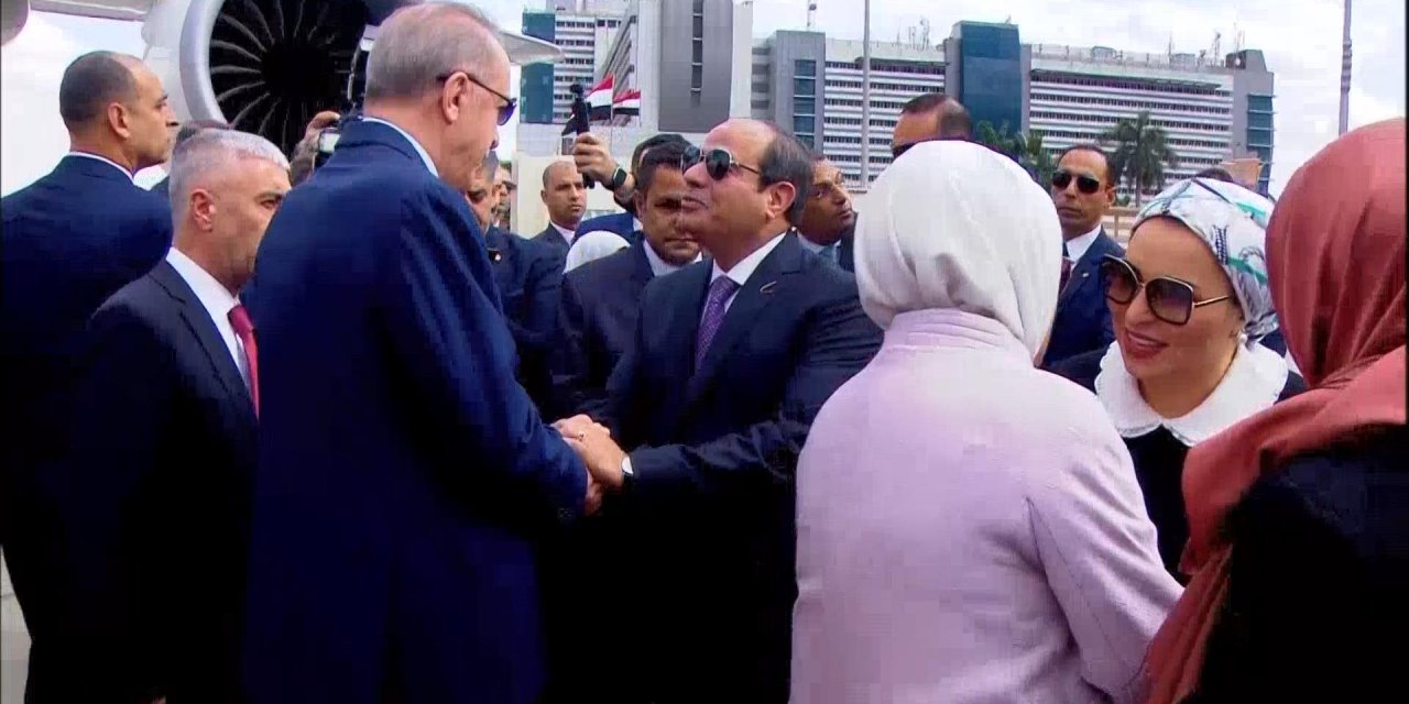 Cumhurbaşkanı Erdoğan, 12 yıl sonra Mısır'da