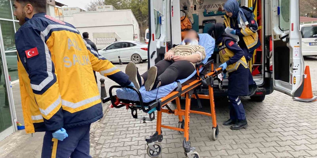 Konya'da otomobilin çarptığı yaya hastanelik oldu