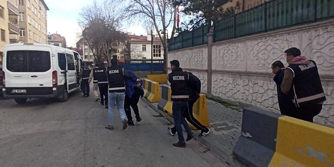Konya'da örgüt elebaşı Engin Yolcu ve 4 zanlı tutuklandı