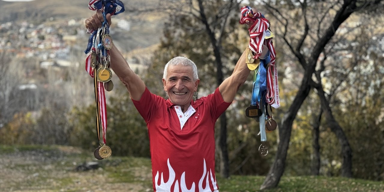 Konya'da 71 yaşındaki master atlet herkese örnek oluyor